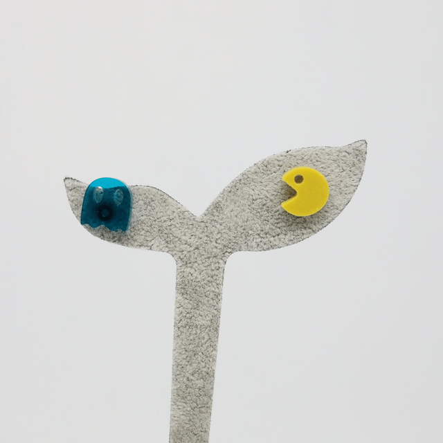 Puces d'oreilles Pacman et monstre