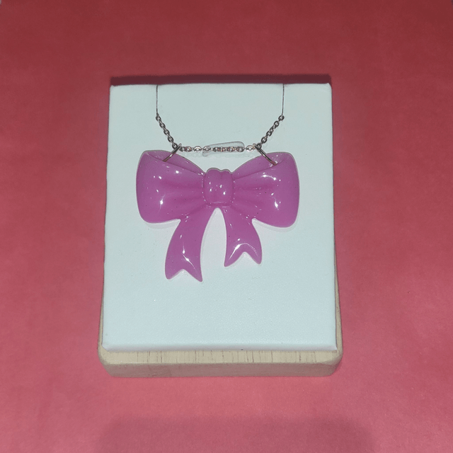 Collier ruban rose