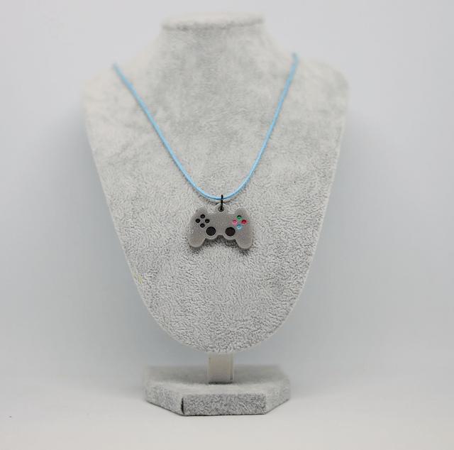 Collier Manette